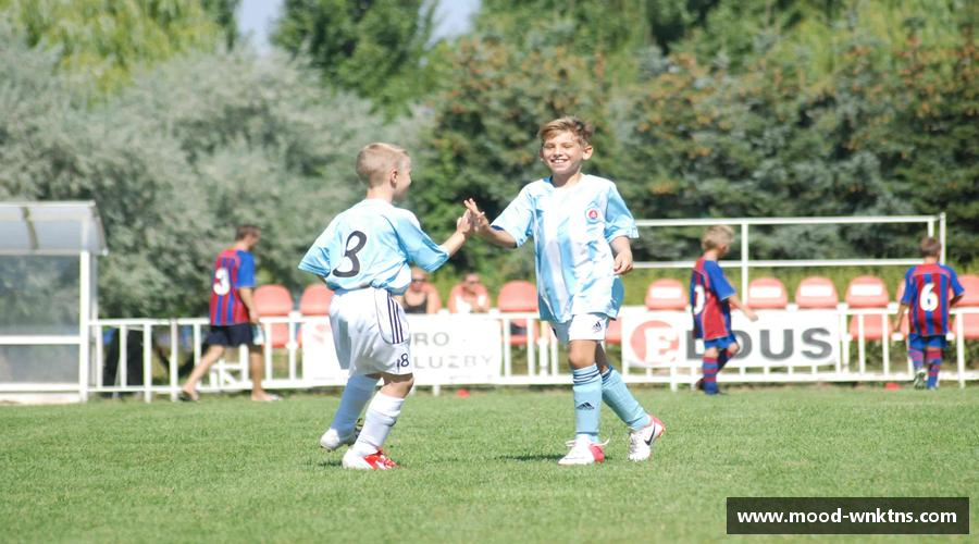 拼尽全力，一起创造传奇！